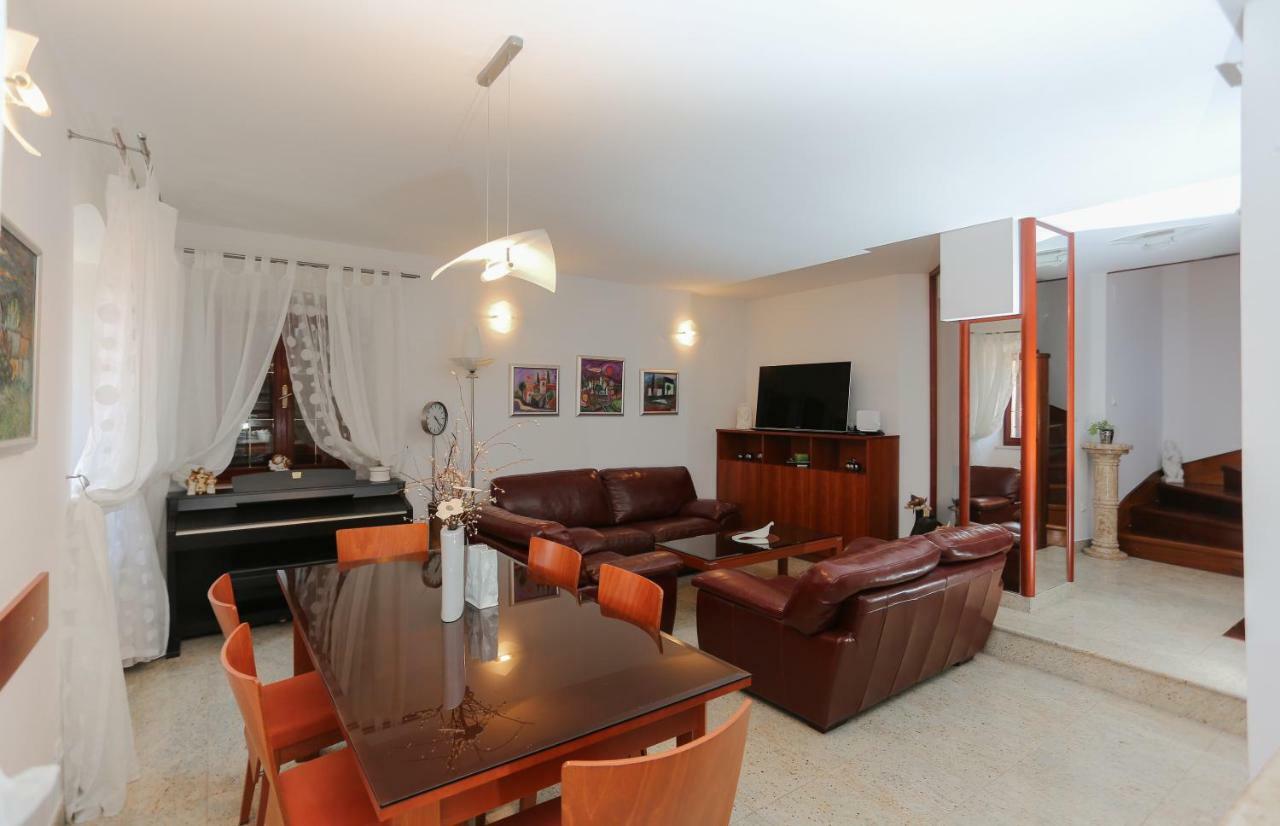 Vila Magdalena Supetar Ngoại thất bức ảnh